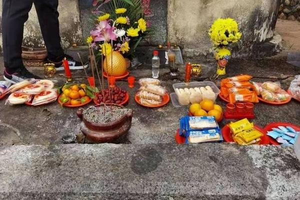 风水祭奠上坟必备三种点心是什么