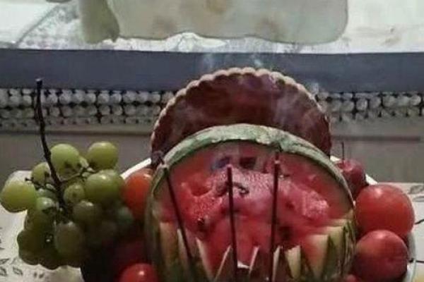 夫妻结婚10年没有孩子,算命先生说:你们命中无子,只有一个办法 夫妻结婚10年没有孩子,算命先生说:你们命中无子,只有一个办法